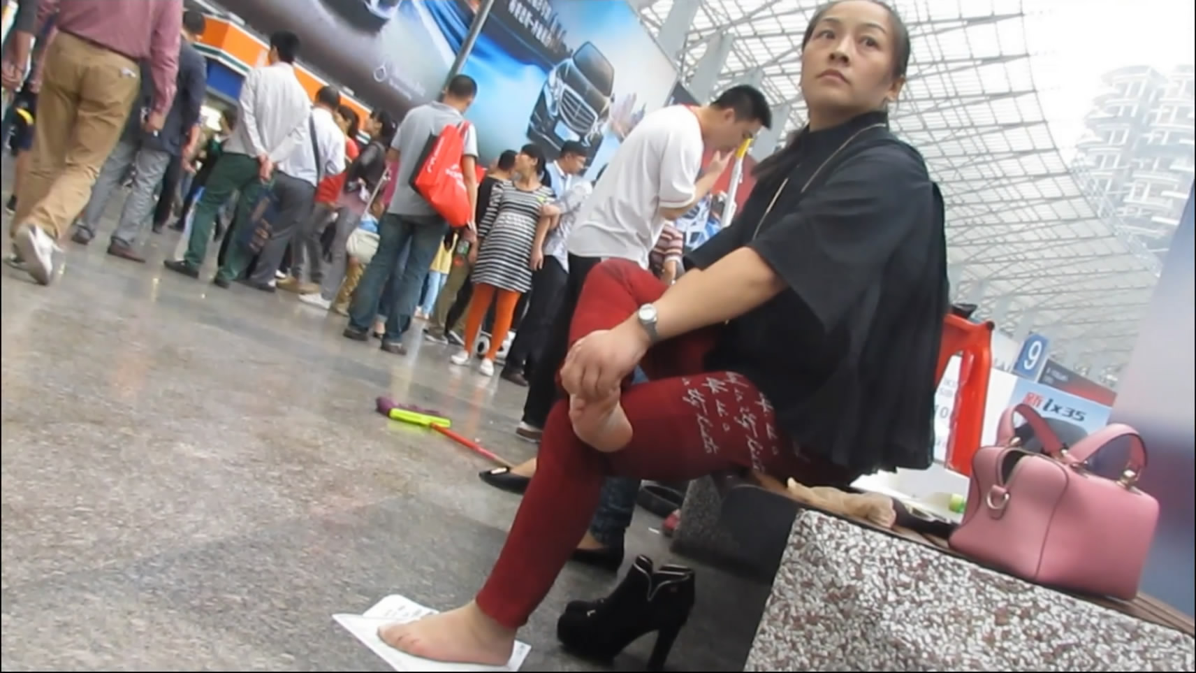 streetsnapfootm[00 01 14][20181202 111021 6]